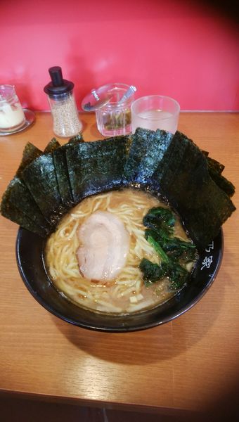 「ラーメン　麺固め　650円　ノリ追加100円」@井乃家の写真
