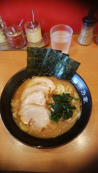 「チャーシューメン　麺固め　850円」@井乃家の写真
