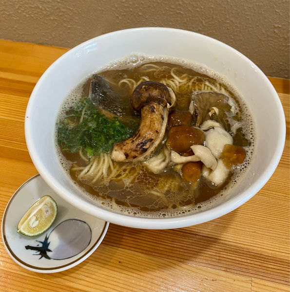 「「限定 」茸と松茸のラーメン ￥1000」@ラーメン大木戸の写真