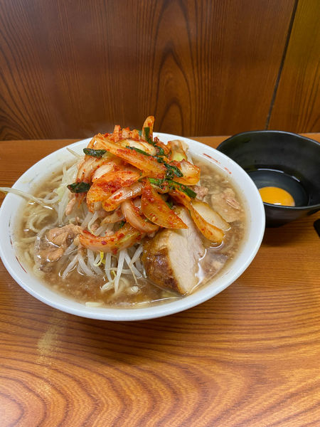 「ラーメン　タマネギキムチ　生玉子　アブラカラメ」@ラーメン二郎 亀戸店の写真