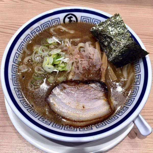 「中華そば（850円）」@中華そば つけめん 玉 新宿店の写真