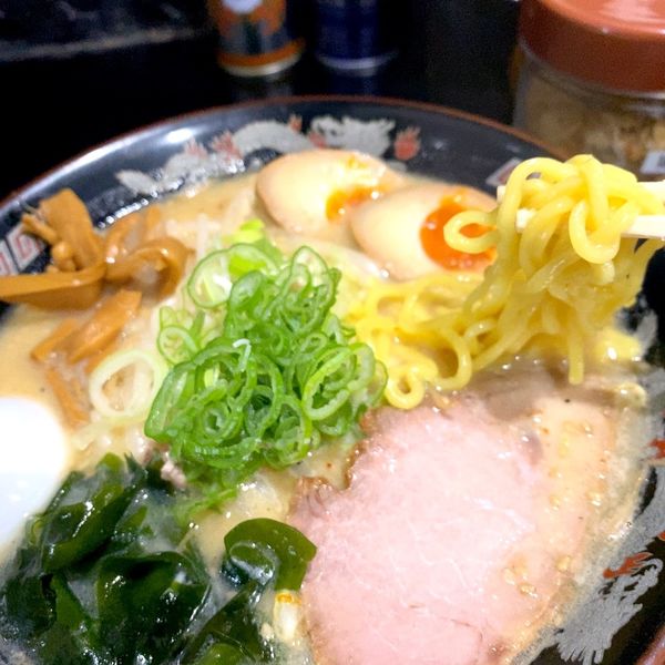 「札幌味噌らーめん+味玉」@北海道らーめん みそ熊 築地店の写真