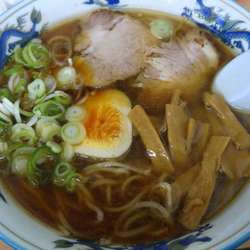 醤油ラーメン 800円