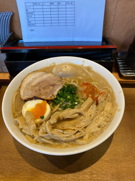 「醤油(500円) 　味玉(100円)　メンマ(100円)　中盛(」@らー麺 まるいちの写真