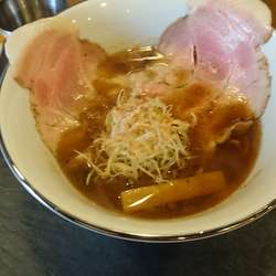 TWOピース(鰹出汁醤油ラーメン)