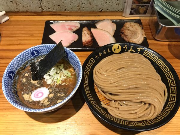 「焼豚つけ麺・並 1,340円」@中華蕎麦うゑずの写真