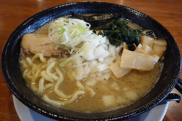 「蝦夷旨磯牡蠣ラーメン」@北海道ラーメン倶楽部 初代 蝦夷の写真