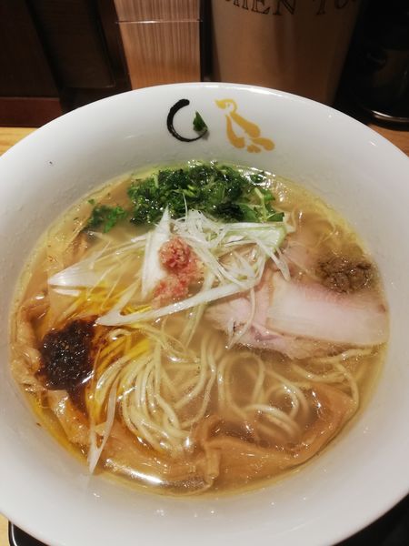 「鯛と蛤の塩そば 950円」@SOBAHOUSE 金色不如帰 新宿御苑本店の写真