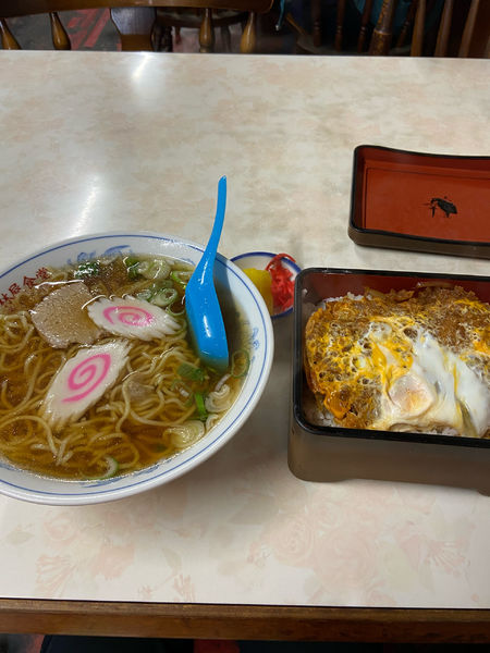 「ラーメン、カツ丼」@林屋食堂の写真