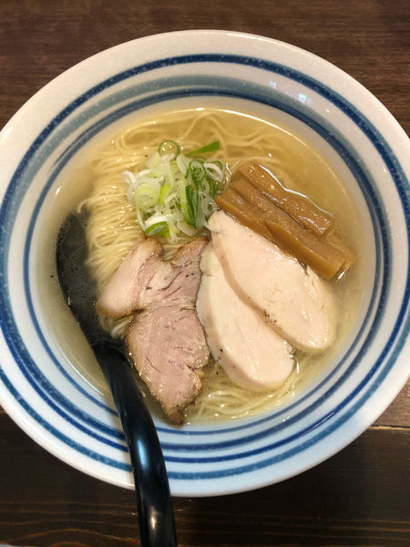 「白醤油ラーメン　870円」@HASE麺 HINCHIの写真