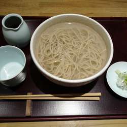 湯だめそば（900円）