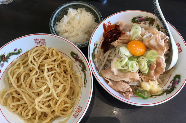 「つけスタ　　ニンニク＋生卵＋半ライス＋ゲキカラ」@メンショップ アキラの写真