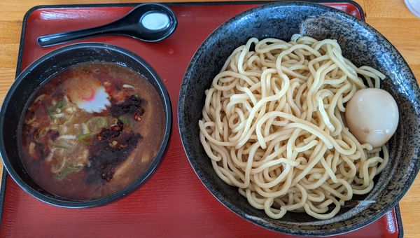 「辛つけ麺＋大盛 1,000円」@中華そばつけ麺 魚介の達人 久兵衛 取手店の写真