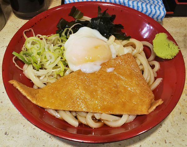 「朝うどん（冷しきつね）」@名代 富士そば 飯田橋店の写真