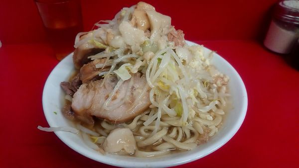 「小豚ラーメン（850円）ニンニクアブラ」@ラーメン二郎 大宮公園駅前店の写真