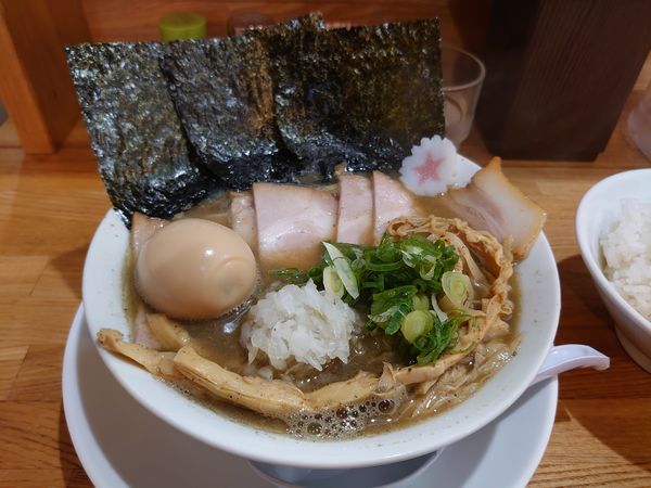 「特製煮干ラーメン」@まぐちゃんラーメンの写真