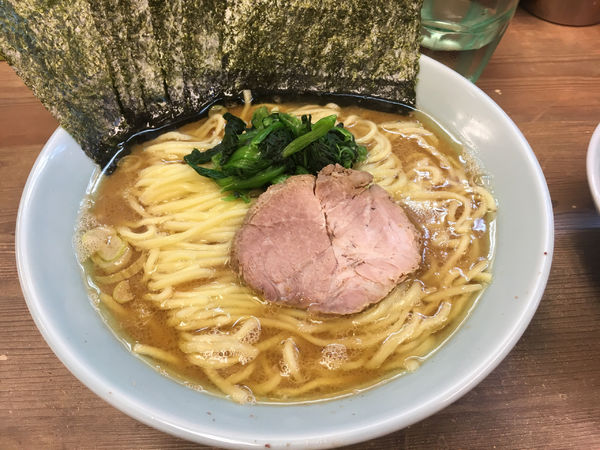 「海苔増しラーメン　中盛」@横浜らーめん 渡来武の写真