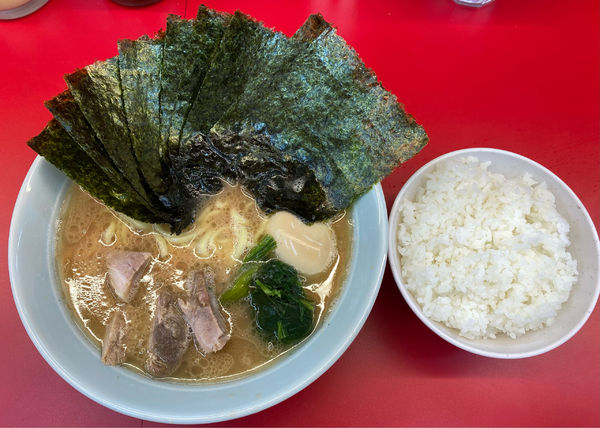 「朝ラーメン  のりたま  無料ライス」@ラーメン堀田家の写真