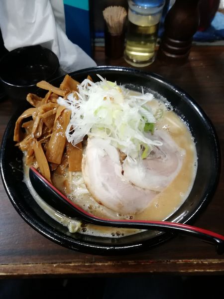 「味噌らーめん880円+メンマ140円」@麺処 花田 池袋店の写真
