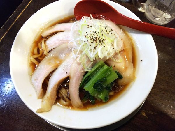 「イベリコ豚豚トロの豚清湯そば」@立ち呑み居酒屋 金町製麺の写真