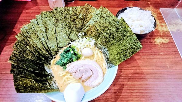 「のりスペシャルラーメン+ライス」@横浜家系らーめん 魂心家 藤沢店の写真