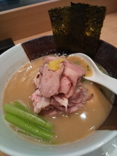 「【麺魚】特製濃厚真鯛らーめん1500円」@ラーメンWalkerキッチンの写真