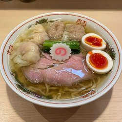 全部入りワンタン麺