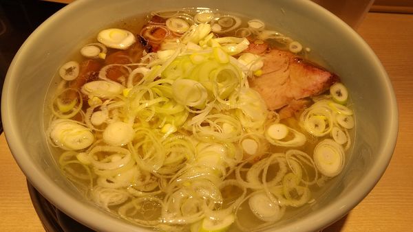 「ネギ中華そば＋チャーシュー1枚」@まるえ中華そばの写真