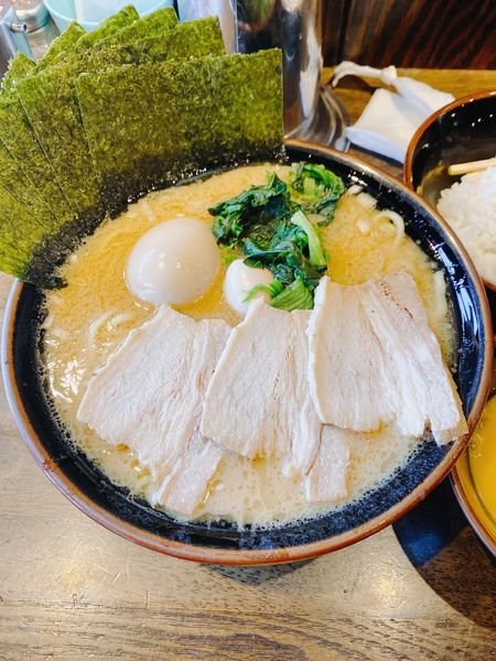 「MAXラーメン」@横浜家系ラーメン 金山家の写真