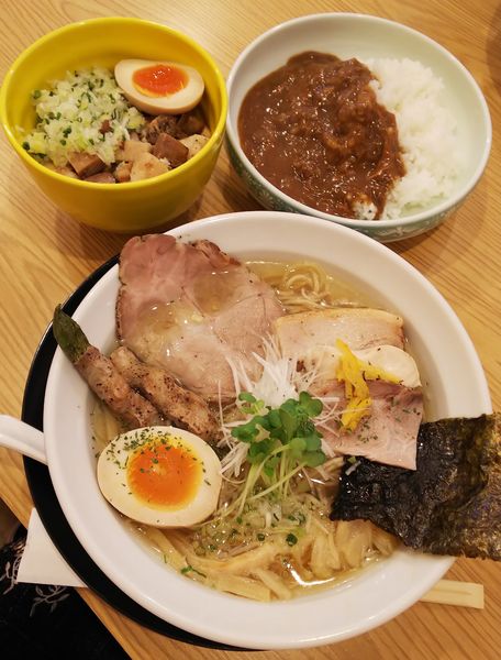 「特製塩そば＋チャー玉丼＋おとなのカレー」@おとなの塩sobaの写真