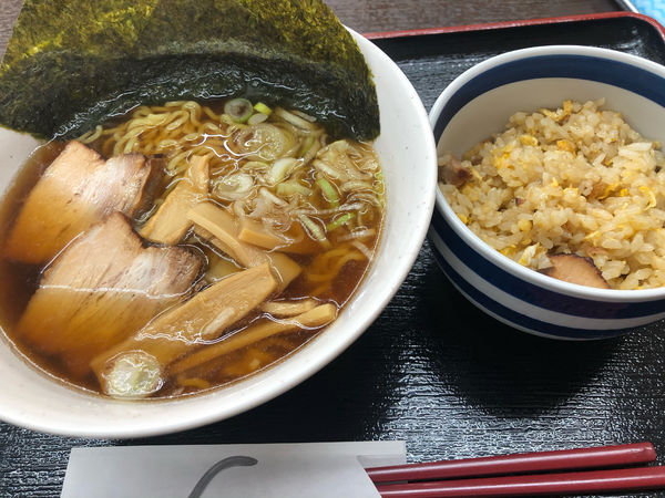 「醤油ラーメンセット780円」@市場食堂の写真
