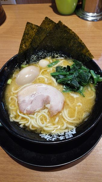 「味玉ラーメン」@町田商店 浦和店の写真