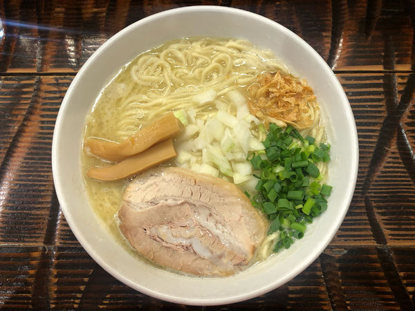 「鶏白湯そば」@つけめん・らーめん活龍 竹園店の写真