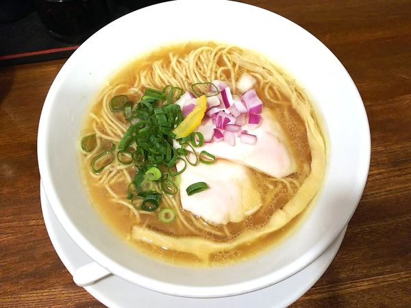 「しろらぁ麺（並）　800円」@らぁ麺しろの写真