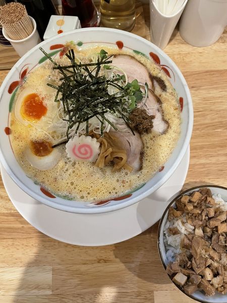 「特製納豆らーめん＋肉ごはん」@らーめん天神下 大喜の写真
