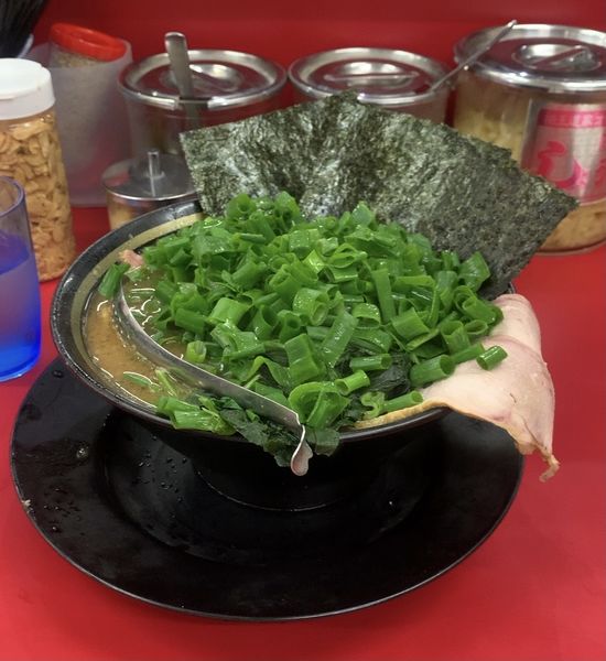 「チャーシューメン わけネギ」@家系ラーメン 王道 いしいの写真