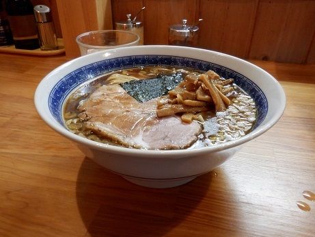 「ラーメン（小）」@自家製中華そば としおかの写真
