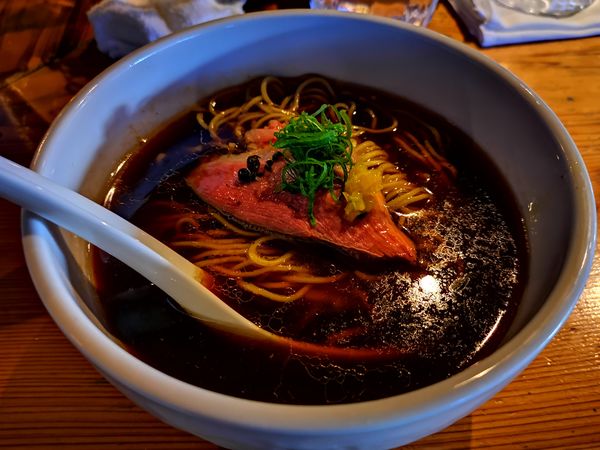 「鴨　醤油ラーメン」@麺処 図鑑の写真