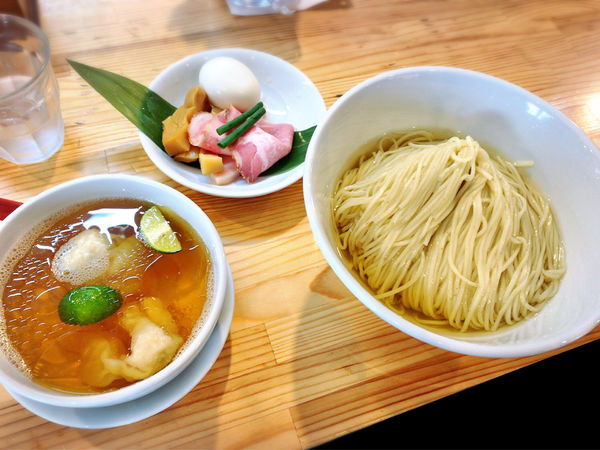 「濃厚清湯　白醤油つけ麺（細麺）」@自家製麺 くろ松の写真