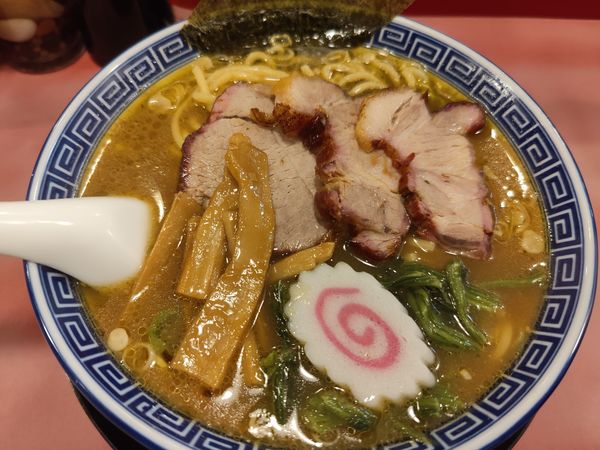 「ラッキーラーメン930円＋麺大盛り100円」@らーめんいっとく 竜ヶ崎店の写真