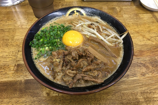 「【丸めの日期間限定】スタミナラーメン 850円」@中華蕎麦 丸め 東久留米店の写真