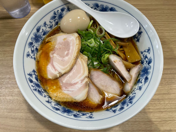 「味玉チャーシュー麺」@覆めん 花木の写真