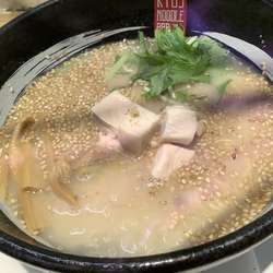 鶏白湯味噌ラーメン（ミニ）700円