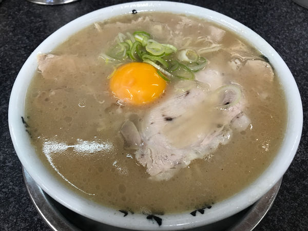 「玉子入りラーメン　680円」@いちげん。の写真