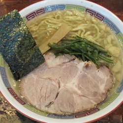 背脂煮干鰮らーめん（950円）