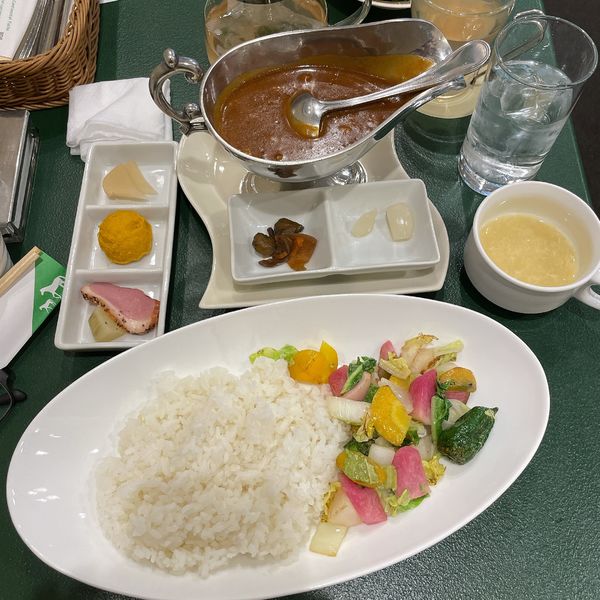 「東北牧場カレー」@洋食・中華レストランフィリーの写真