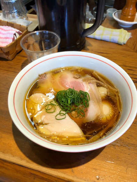 「味玉醤油らーめん」@ラーメン屋 トイ・ボックスの写真