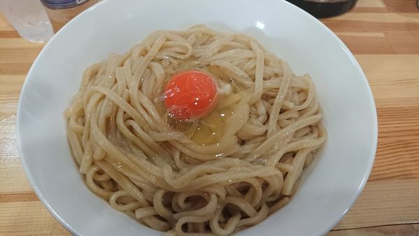 「突発限定アレンジ 関西walker11月限定温釜玉大盛」@らーめん 桐麺 本店の写真