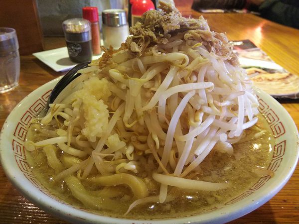 「豚らーめん　※野菜増し＆にんにくあり」@豚のさんぽ 大町駅前店の写真