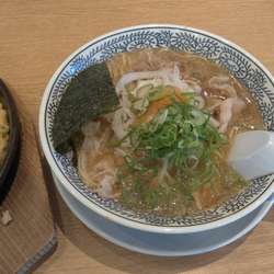 肉そばチャーハン950円くらい